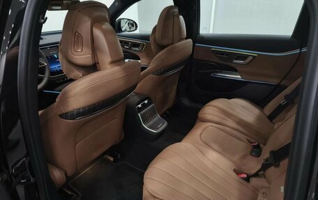 Mercedes-Benz E-Класс, 2024 год, 6 840 000 рублей, 28 фотография