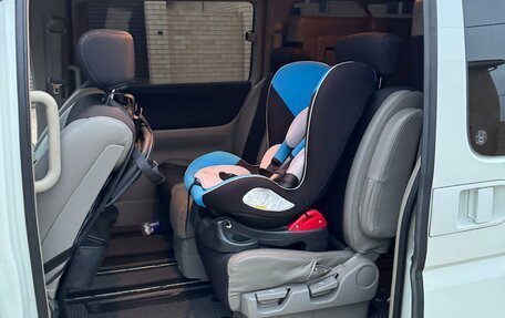 Nissan Elgrand III, 2003 год, 1 200 000 рублей, 9 фотография