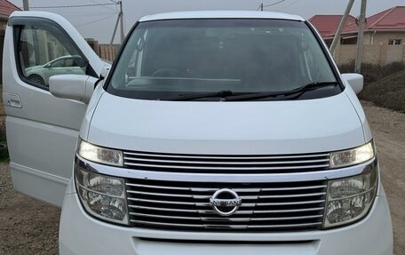 Nissan Elgrand III, 2003 год, 1 200 000 рублей, 16 фотография