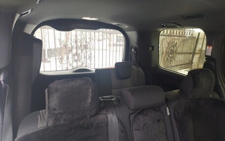 Toyota Voxy III, 2018 год, 2 690 000 рублей, 13 фотография