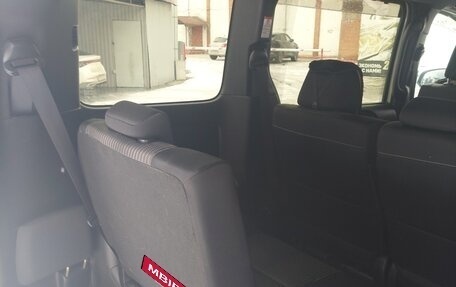 Toyota Voxy III, 2018 год, 2 690 000 рублей, 14 фотография