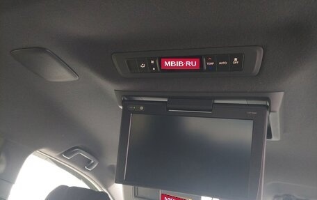 Toyota Voxy III, 2018 год, 2 690 000 рублей, 19 фотография