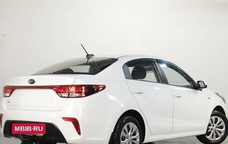 KIA Rio IV, 2017 год, 1 379 000 рублей, 5 фотография