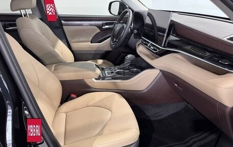 Toyota Highlander, 2025 год, 5 490 000 рублей, 32 фотография