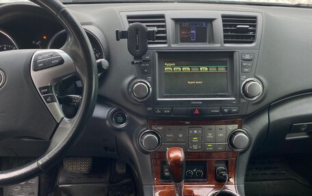 Toyota Highlander III, 2011 год, 1 490 000 рублей, 8 фотография