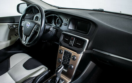 Volvo V40 II рестайлинг, 2013 год, 1 190 000 рублей, 10 фотография