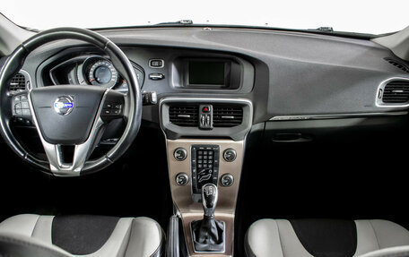 Volvo V40 II рестайлинг, 2013 год, 1 190 000 рублей, 11 фотография