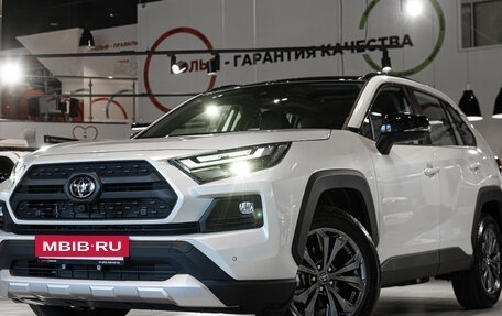 Toyota RAV4, 2025 год, 4 360 000 рублей, 2 фотография