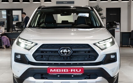 Toyota RAV4, 2025 год, 4 360 000 рублей, 4 фотография