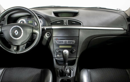 Renault Laguna II, 2006 год, 550 000 рублей, 11 фотография