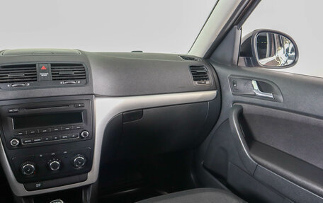 Skoda Yeti I рестайлинг, 2014 год, 849 000 рублей, 15 фотография