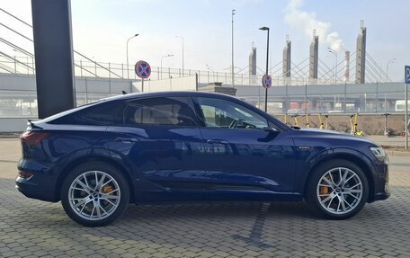 Audi e-tron I, 2020 год, 4 830 000 рублей, 6 фотография