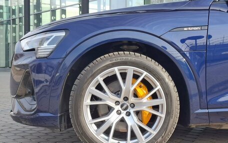 Audi e-tron I, 2020 год, 4 830 000 рублей, 10 фотография