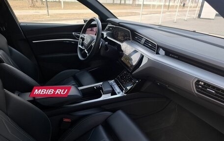 Audi e-tron I, 2020 год, 4 830 000 рублей, 29 фотография