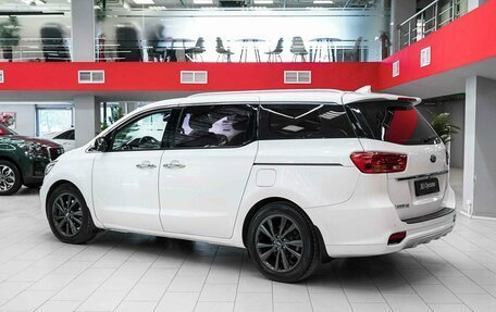 KIA Carnival III, 2018 год, 2 590 000 рублей, 4 фотография