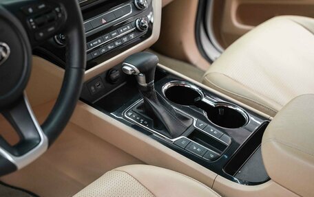 KIA Carnival III, 2018 год, 2 590 000 рублей, 11 фотография