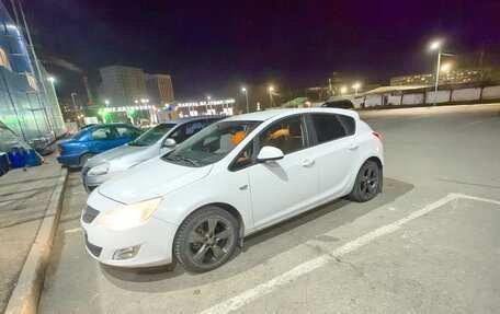 Opel Astra J, 2012 год, 670 000 рублей, 1 фотография