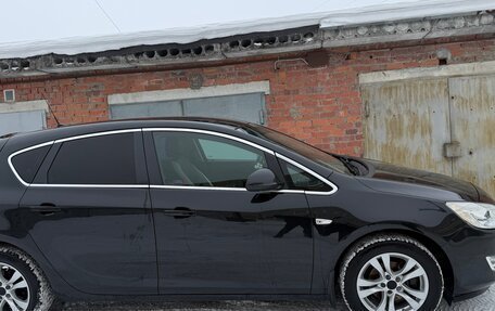 Opel Astra J, 2011 год, 820 000 рублей, 2 фотография