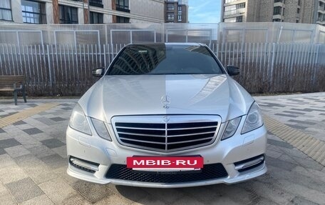 Mercedes-Benz E-Класс, 2011 год, 1 490 000 рублей, 2 фотография