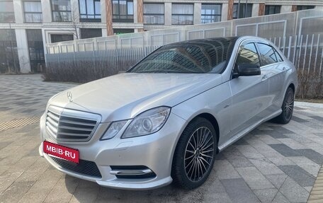 Mercedes-Benz E-Класс, 2011 год, 1 490 000 рублей, 3 фотография