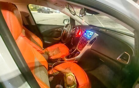 Opel Astra J, 2012 год, 670 000 рублей, 8 фотография