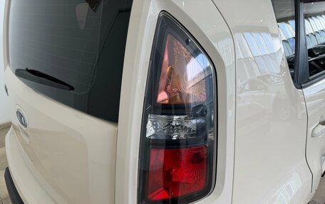 KIA Soul I рестайлинг, 2010 год, 900 000 рублей, 20 фотография