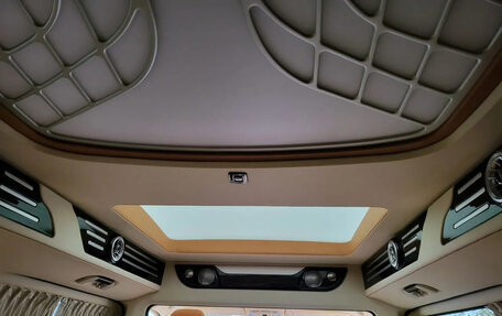 Mercedes-Benz V-Класс, 2022 год, 37 770 000 рублей, 6 фотография