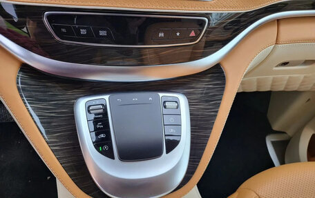 Mercedes-Benz V-Класс, 2022 год, 37 770 000 рублей, 10 фотография