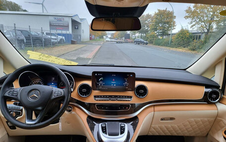 Mercedes-Benz V-Класс, 2022 год, 37 770 000 рублей, 16 фотография