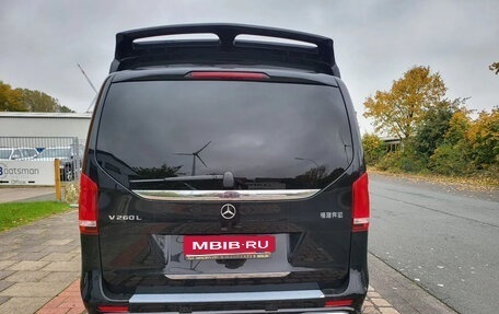 Mercedes-Benz V-Класс, 2022 год, 37 770 000 рублей, 12 фотография