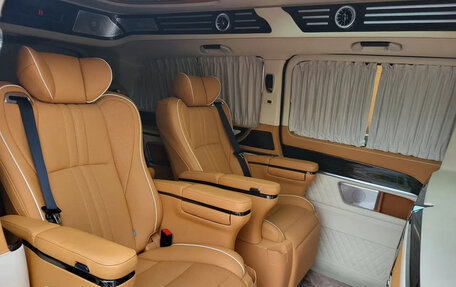 Mercedes-Benz V-Класс, 2022 год, 37 770 000 рублей, 37 фотография