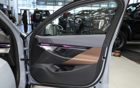 BMW 5 серия, 2024 год, 8 999 999 рублей, 21 фотография