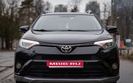 Toyota RAV4, 2016 год, 2 000 000 рублей, 2 фотография