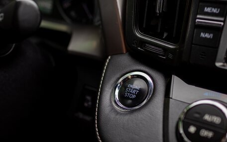 Toyota RAV4, 2016 год, 2 000 000 рублей, 15 фотография