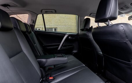 Toyota RAV4, 2016 год, 2 000 000 рублей, 32 фотография