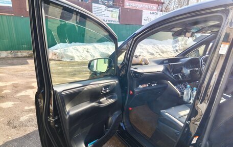 Toyota Esquire I, 2016 год, 1 900 000 рублей, 18 фотография