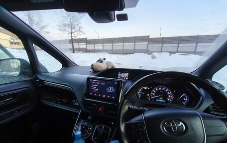 Toyota Esquire I, 2016 год, 1 900 000 рублей, 34 фотография