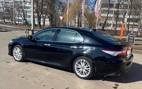 Toyota Camry, 2019 год, 4 000 000 рублей, 3 фотография