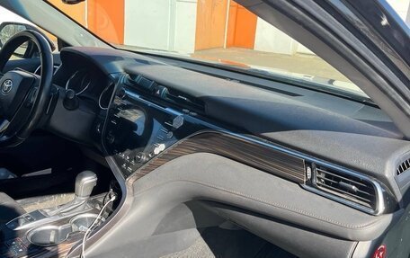 Toyota Camry, 2019 год, 4 000 000 рублей, 7 фотография