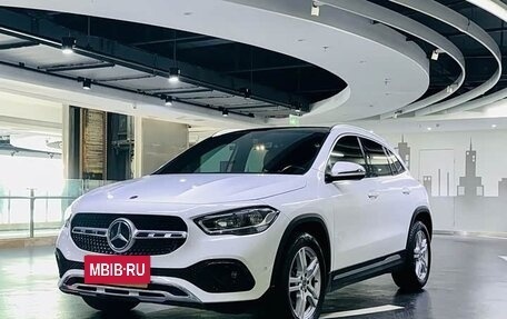 Mercedes-Benz GLA, 2022 год, 2 012 700 рублей, 2 фотография