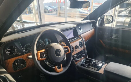Rolls-Royce Cullinan, 2019 год, 31 000 000 рублей, 4 фотография