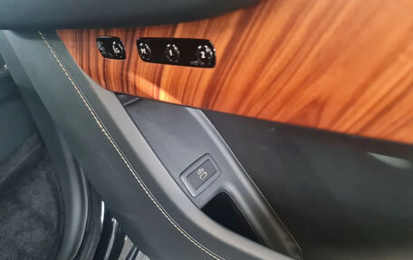 Rolls-Royce Cullinan, 2019 год, 31 000 000 рублей, 9 фотография