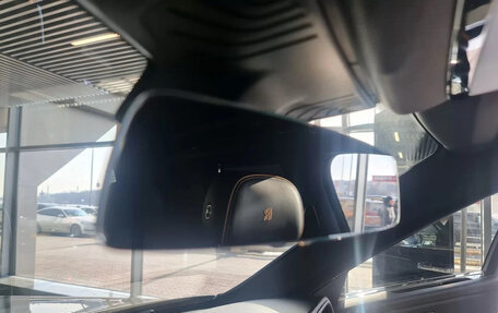 Rolls-Royce Cullinan, 2019 год, 31 000 000 рублей, 22 фотография