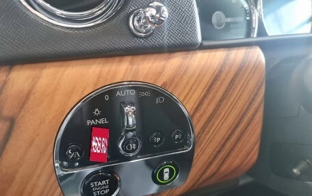 Rolls-Royce Cullinan, 2019 год, 31 000 000 рублей, 36 фотография