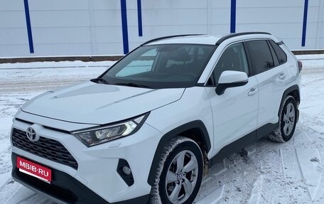 Toyota RAV4, 2020 год, 3 250 000 рублей, 1 фотография
