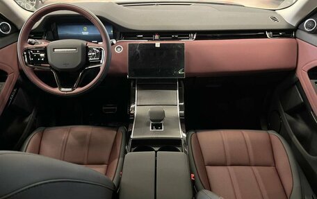 Land Rover Range Rover Evoque II, 2025 год, 6 180 000 рублей, 36 фотография