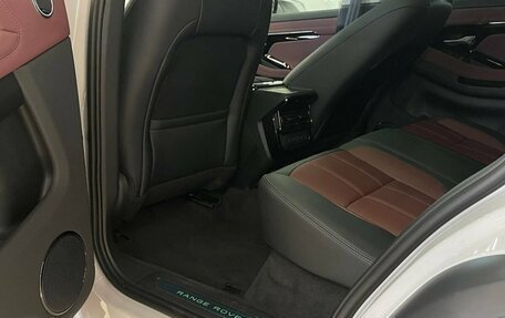 Land Rover Range Rover Evoque II, 2025 год, 6 180 000 рублей, 30 фотография