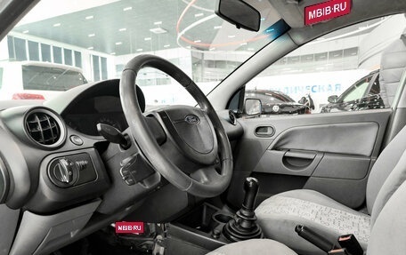 Ford Fiesta, 2002 год, 255 000 рублей, 16 фотография