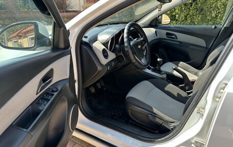 Chevrolet Cruze II, 2011 год, 620 000 рублей, 3 фотография