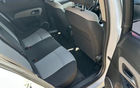 Chevrolet Cruze II, 2011 год, 620 000 рублей, 10 фотография